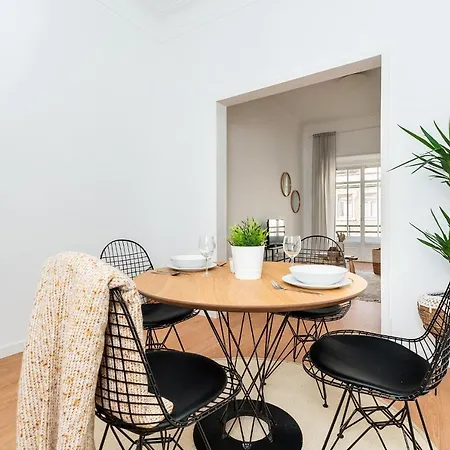 דירה Charming 2 Bedroom In Campolide!