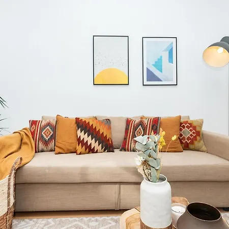Charming 2 Bedroom In Campolide! Apartment Lissabon
